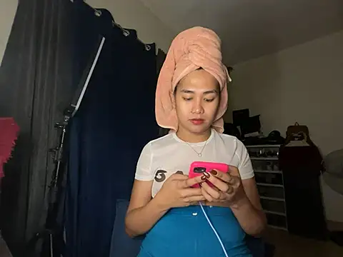 Mira Janee online show from February 28, 3:44 pm