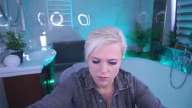 CrystalVibe online show from April 15, 5:52 am