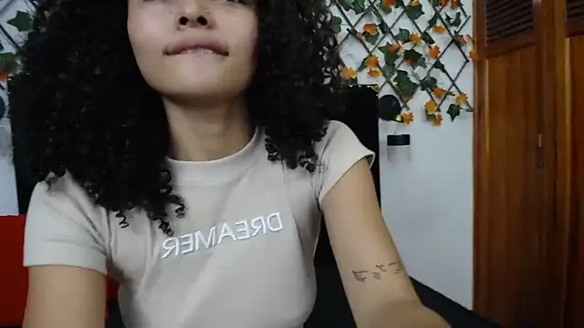 vsamanthaper1 online show from April 10, 8:04 pm