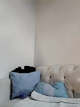 FrierenHot online show from April 28, 8:35 pm