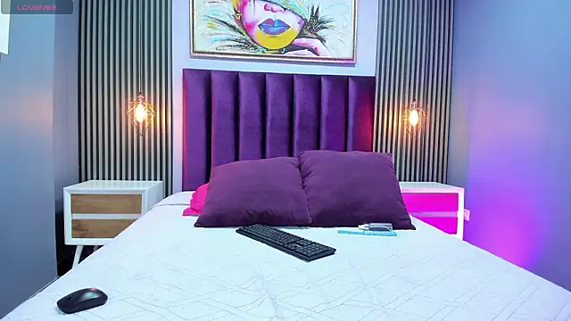 Thecrazyadams  online show from February 9, 11:40 pm