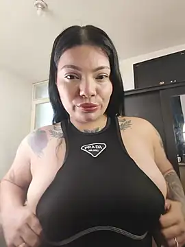 brenda palacio online show from July 8, 3:25 pm
