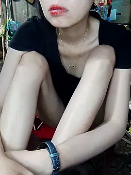 -Nicole-e online show from March 3, 8:42 am