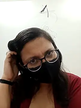 piryasharma005 online show from January 16, 8:27 pm