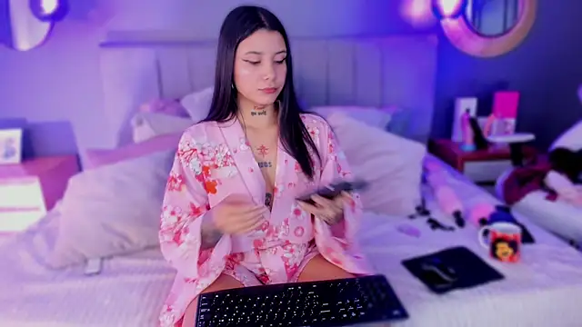 Nathalia stone  online show from April 7, 5:20 am