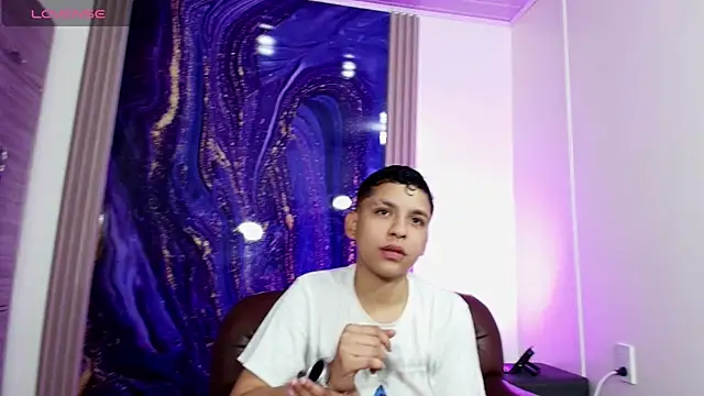 ale clark online show from January 7, 3:32 am