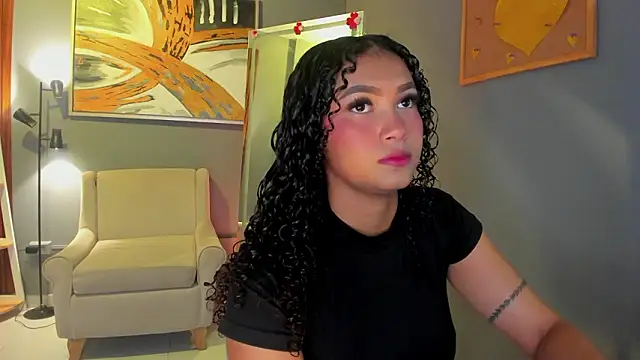 ailann  online show from March 30, 7:46 pm