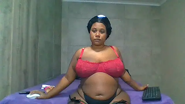 IndianMamixx online show from August 4, 10:10 am