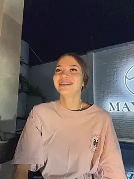 EmmaJhoons online show from March 28, 10:26 am