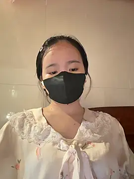 Gwen879 online show from July 22, 12:50 pm