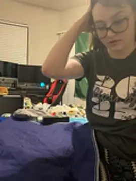 julia4thewin online show from April 24, 2:36 am