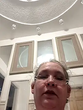 wetMoneybags online show from January 14, 5:45 am