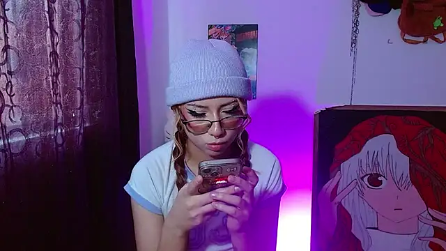 kittymiauu444 online show from April 15, 7:58 pm