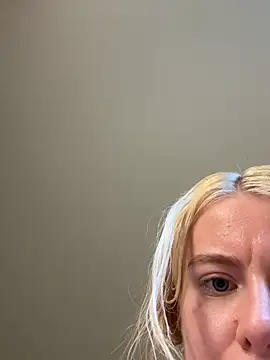 blondebunny999 999 online show from July 15, 12:48 am