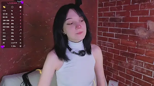 LisaBunnyy online show from February 21, 6:52 pm