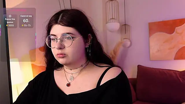 Siena aa online show from April 8, 8:55 pm