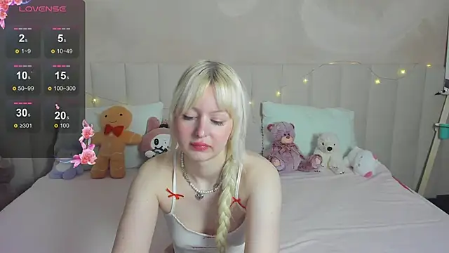 AdeleSilvy online show from June 1, 2:02 am