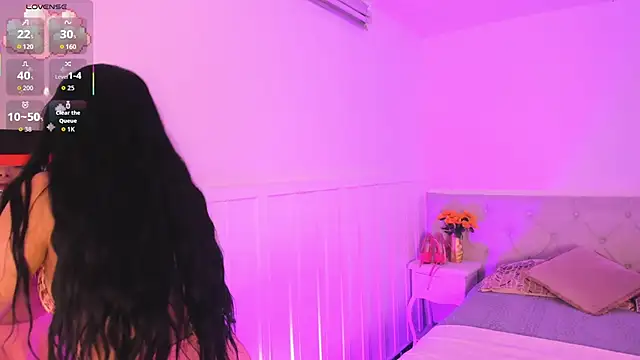 Little Lexyy online show from April 18, 5:32 am