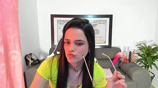 LucianaMoreau online show from March 14, 8:32 pm