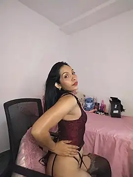 Lady Crimson online show from January 15, 8:04 pm