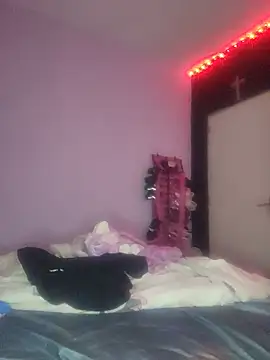 racheldepp  online show from June 14, 2:39 pm