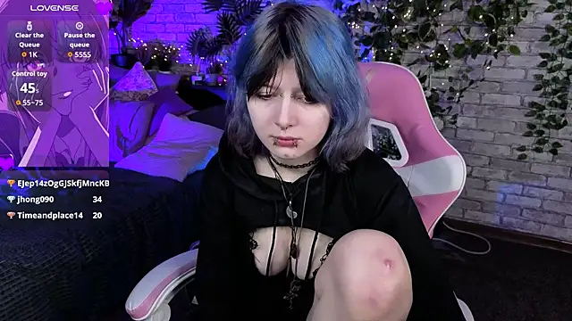 Ashley Veil online show from March 3, 9:21 pm