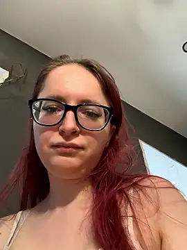 coy girl  online show from January 12, 9:03 am