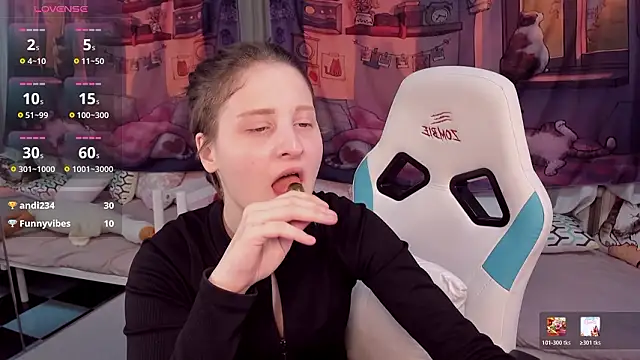 KiraDuvall online show from January 15, 7:42 pm