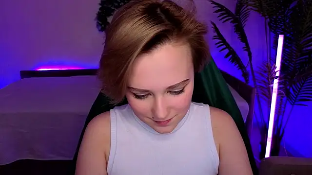 Ellie Heavenly online show from January 14, 8:52 am