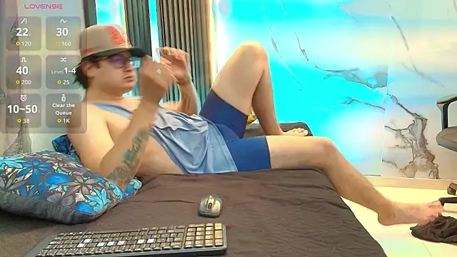 Danner Alaia online show from February 3, 7:40 pm