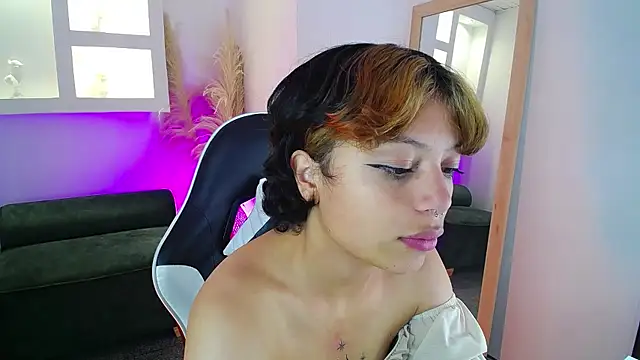 melodyy as online show from April 7, 12:29 pm