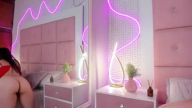 SAMMYLEWISMD online show from March 21, 8:19 am