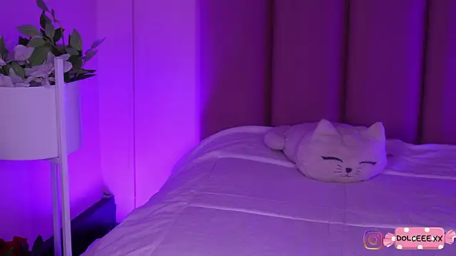 Dolcexx  online show from February 6, 9:29 pm