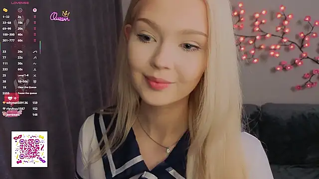 ElsaDivine online show from March 15, 11:01 am