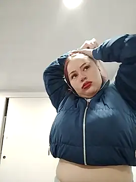 Crystaa12 online show from February 17, 12:37 pm