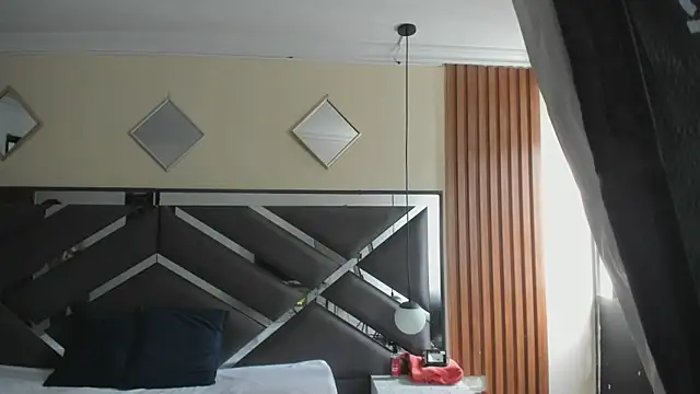 Ambarross  online show from March 27, 1:34 pm