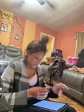 icanbeyourplaytoy online show from February 3, 6:51 am