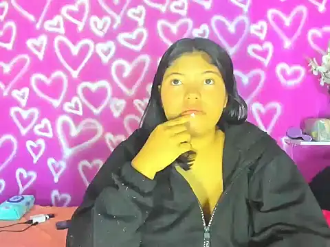 crazytits18 online show from January 17, 11:18 am