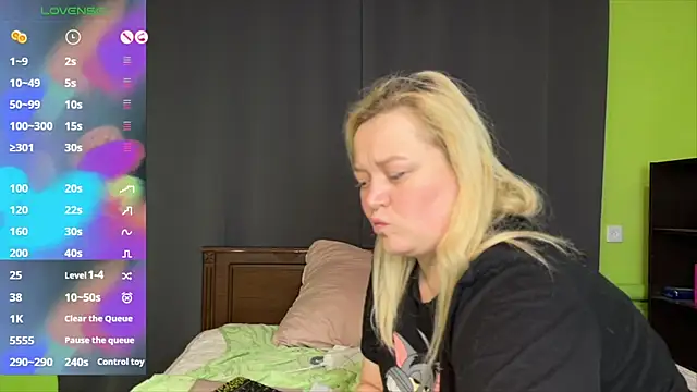 LisaWiliams online show from March 6, 2:23 pm