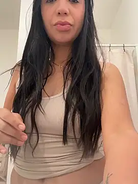 xbellaxenrqzx online show from April 8, 2:30 pm