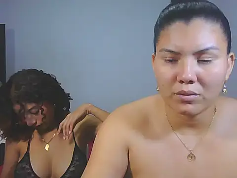 Helena-Paola online show from February 5, 7:00 am