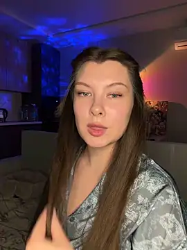  hanna johnsons  online show from June 3, 8:03 pm