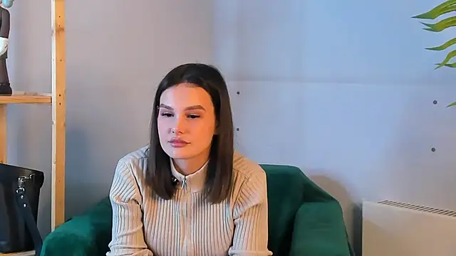 KariCachero online show from January 18, 8:32 am