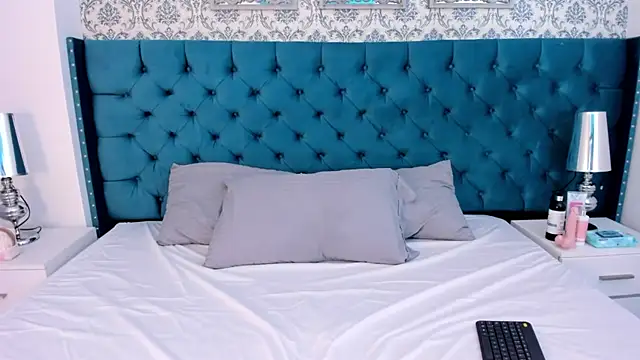 XiomaraFerrer online show from February 6, 7:39 pm