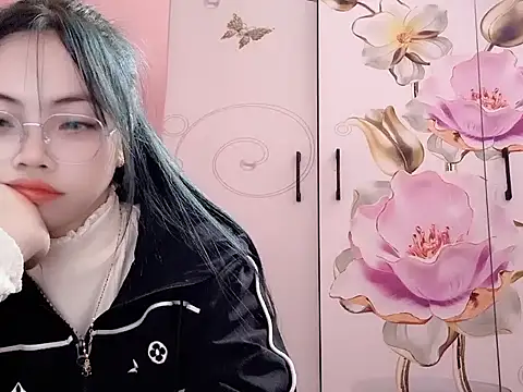 Suki 99 online show from February 14, 7:38 pm