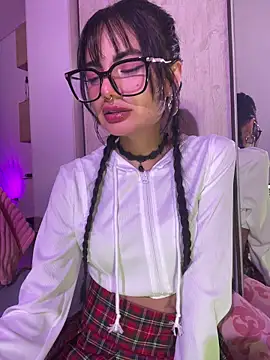  Lucycherry online show from March 19, 7:35 am