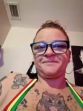 LyricRose85 online show from March 18, 1:16 pm