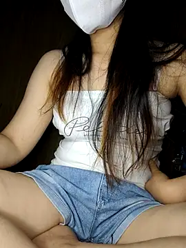 linhtay  online show from July 2, 3:51 pm