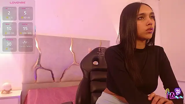 TINY TAY online show from February 13, 11:45 am