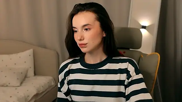 ssandralovin online show from February 13, 7:37 pm